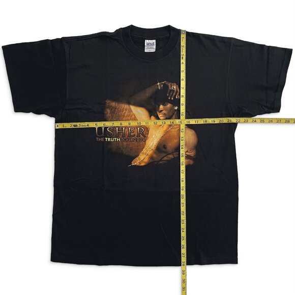 Vintage Usher - The Truth Tour 2005 - Picture 9 of 11